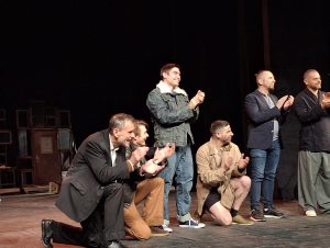 premiera theater lovech 60526 5 Премиерата на "Големият син" в Драматичен театър- Ловеч бе посрещната снощи с бурни аплодисменти и съпроводена с много съпътстващи събития