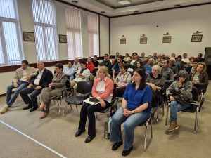 sreshta profesor mitev 130526 3 На 11 май в салона на Община Тетевен се проведе вдъхновяваща среща-разговор с проф. д-р Пламен Митев - един от уважаваните български историци, изследовател на Българското възраждане