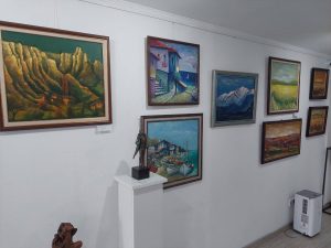izlojba art galeria mostove 180626 10 В Арт галерия „Мостове“ в Ловеч беше открита самостоятелната изложба „Моята България“ на художника Иван Христов