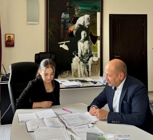 kmet za edin den lovech 60626 2 Ученици влязоха в ролята на ръководители на Община Ловеч в инициативата „Млад кмет за един ден“