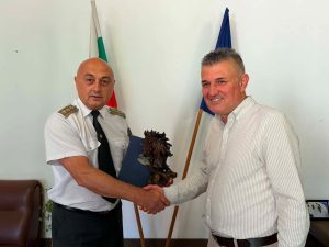 ou radko 110626 1 Областният управител благодари на комисар Радомир Радев за съвместната работа и професионализма