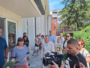 proekt teater 30626 1 С официално прерязване на лента и пресконференция бе финализиран проектът за енергийна ефективност на Драматичен театър „Борис Луканов“ в Ловеч