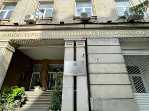 mosv 80726 Министърът на околната среда и водите и областният управител на Ловеч обсъдиха тежкото експлоатационно състояние на регионалното депо за отпадъци