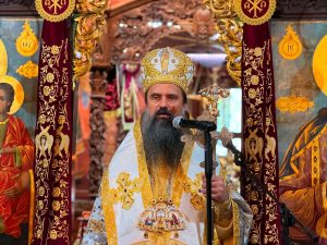 troyanski manastir ou 130726 3 Българският патриарх Даниил оглави празничната литургия за чудотворната икона „Троеручица“ в Троянския манастир