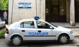 police troyan 120826 Засилени мерки за сигурност и движение за празника на Троянския манастир и панаира в Орешак