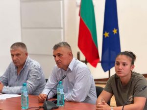 priemna teteven 50826 Областният управител проведе приемна с граждани в Тетевен