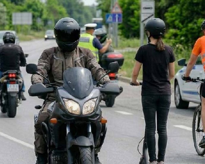 proverki trotinetki 170826 32 водачи на електрически тротинетки са санкционирани при полицейска операция в област Ловеч