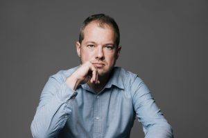 nikolai terziiski 170926 Николай Терзийски представя „Звезди под клепачите“ в Ловеч на 23 септември