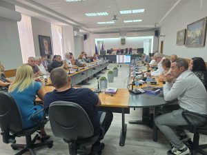 obs lovech 140926 Валентина Недялкова: На сглобката не й достигнаха четири гласа, за да харижат един апетитен имот в знаковата Барокова къща за партиен офис на „Прогресивна България“.