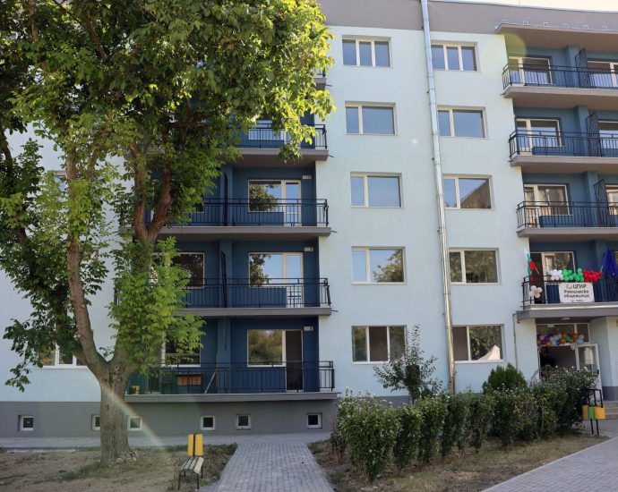 obshtejitie remont 40926 1 Обновеното Ученическо общежитие в Ловеч отвори врати след ремонт за над 1,36 млн. евро