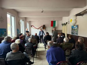 ou slavshtitza 230926 Областният управител Пламен Христов се срещна с жители на Славщица