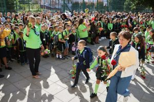 parvi ucheben den 150926 7 3822 ученици започват новата учебна година в община Ловеч, първокласниците са 240