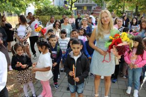parvi ucheben den Gimnaziata 150926 7 Новата учебна година започна тържествено в СУ „Свети Климент Охридски“ – Ловеч