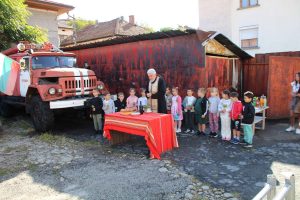 pojarna teteven 140926 2 С водосвет за здраве пожарникарите от РСПБЗН – Тетевен отбелязаха професионалния си празник