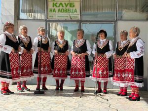 gorno pavlikeni fest 121026 2 „Гозби и ритми от нашия край“ събра традиционна кухня и фолклор в Горно Павликене