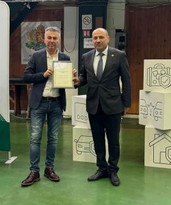 grupama ekipi 301026 4 „Групама Застраховане“ осигури спортна екипировка за два детско-юношески клуба в Ловеч