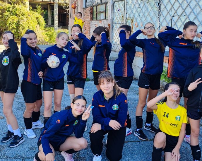 handball 261026 ХК „Ловеч 98“ с победа над „Осъм“ и равенство срещу „Търновград“ в домакински турнир