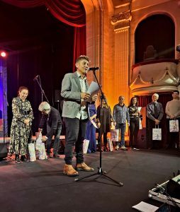 horov festival pipkovi 261026 1 Над 350 хористи участваха в Националния хоров фестивал в Ловеч, Хорът на учителките от Добрич получи голямото отличие