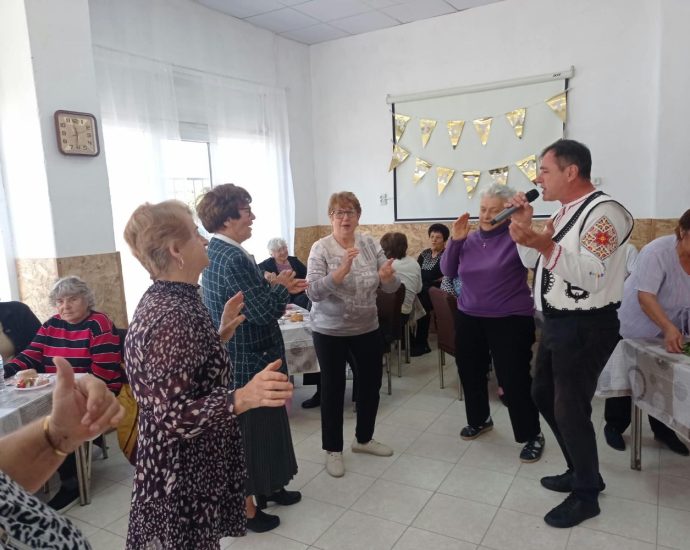 joglav praznik 51026 1 Празник за възрастните хора събра жители на Йоглав в обновената читалищна зала