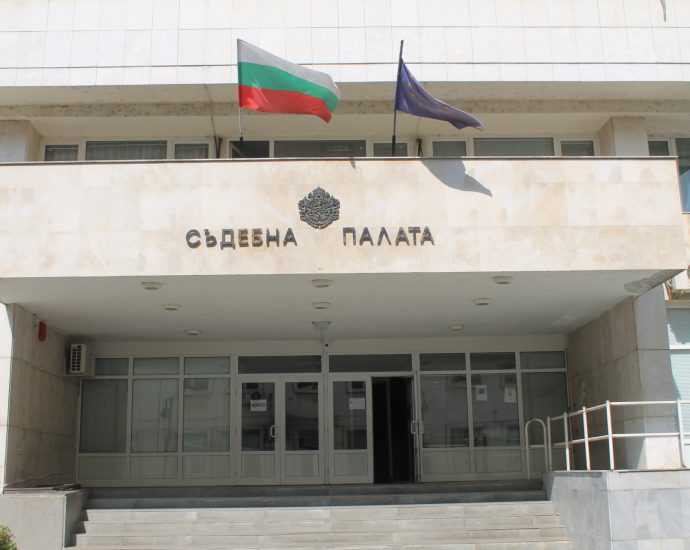 sad lovech 231026 Ограничават достъпа до Съдебната палата в Ловеч заради изборите за Висш съдебен съвет